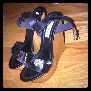 Black and floral sewn Wedges by Steve Madden